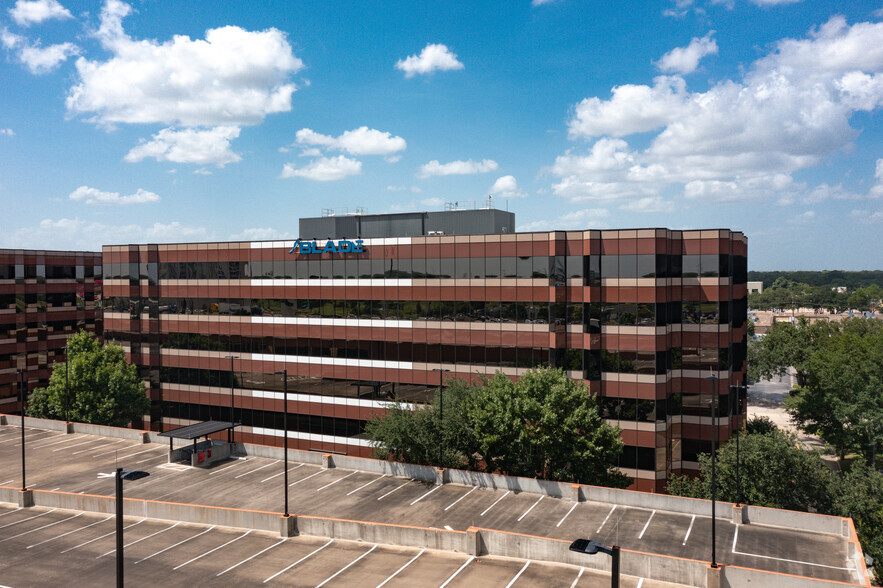 16285 Park Ten Place Dr, Houston, TX en alquiler - Foto del edificio - Imagen 2 de 5