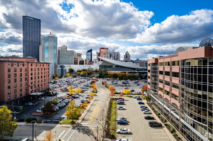 1251 Waterfront Pl, Pittsburgh, PA en alquiler - Foto del edificio - Imagen 3 de 5