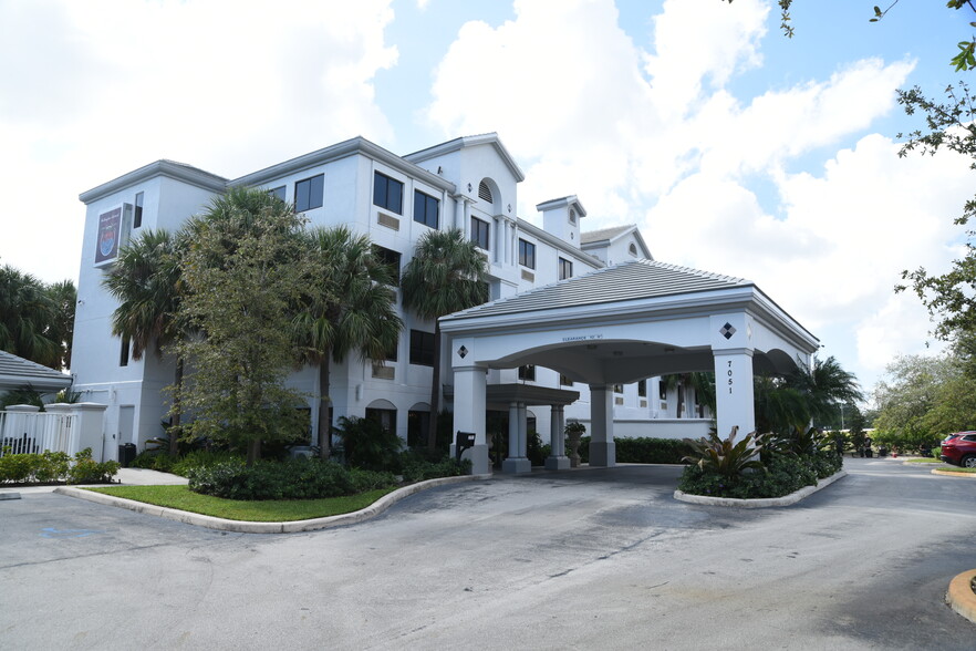 7051 Seacrest Blvd, Lantana, FL en venta - Foto del edificio - Imagen 2 de 44