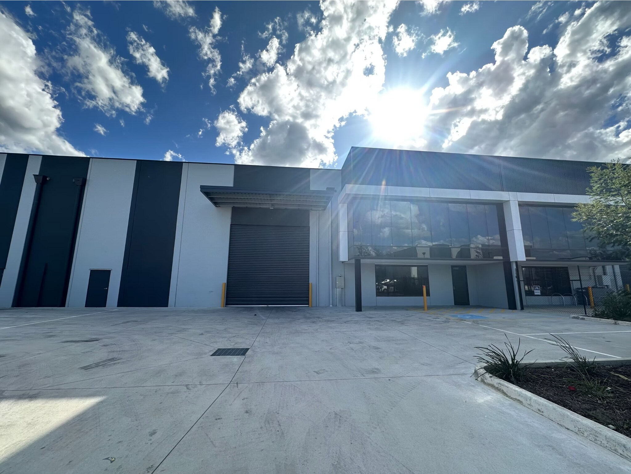 2-8 Camino Cres, Cranbourne West en alquiler Foto principal- Imagen 1 de 2