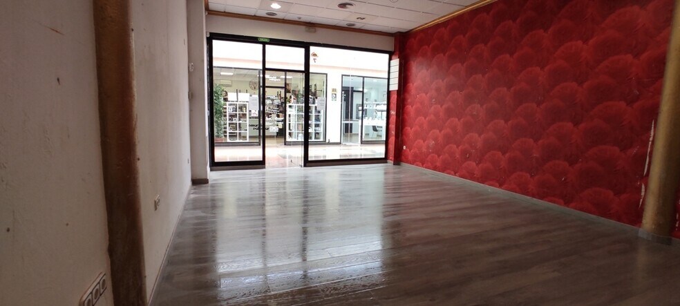 Local en Almansa en venta - Foto del edificio - Imagen 2 de 18