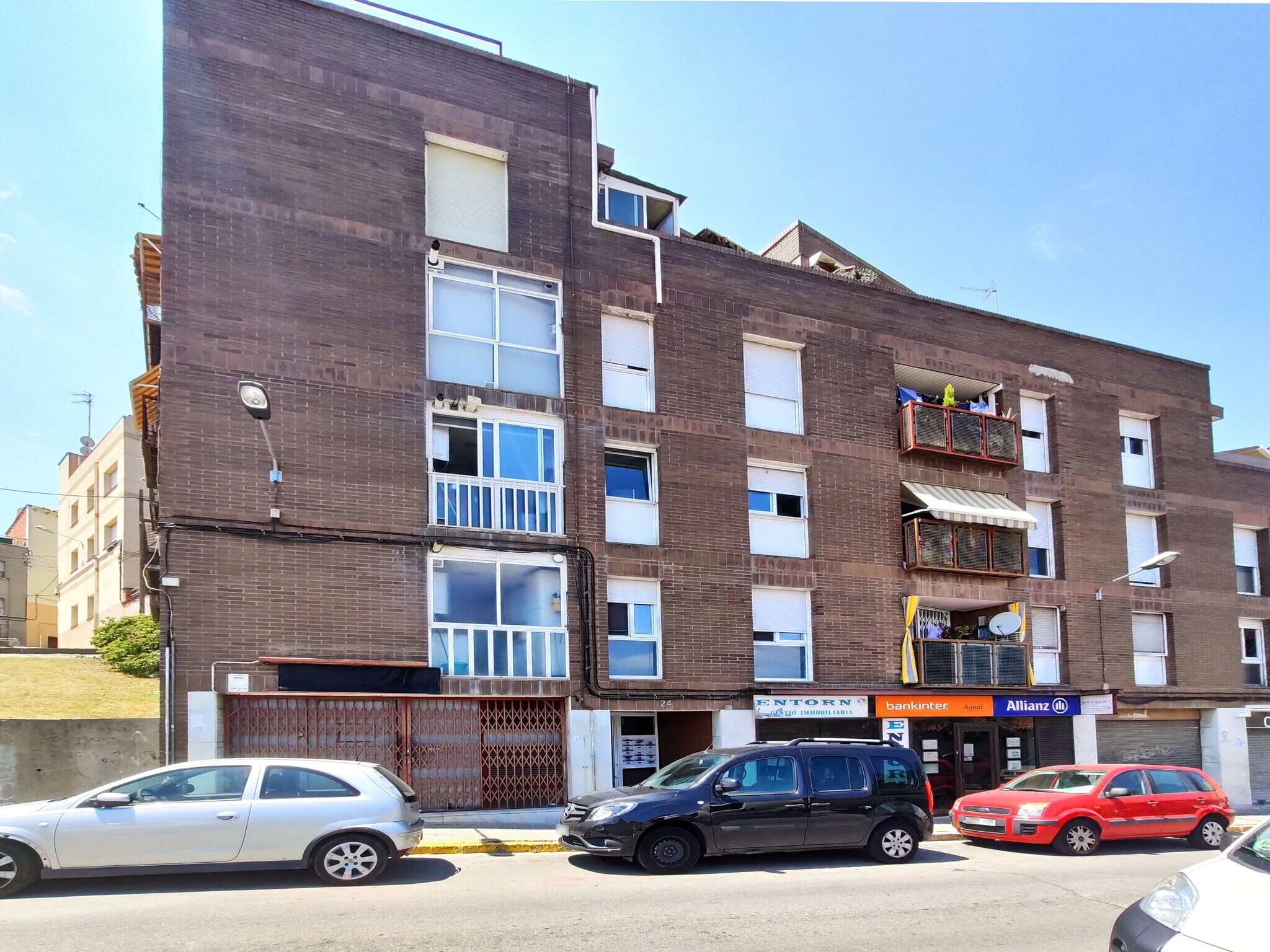 Edificio residencial en Santa Perpètua de Mogoda, Barcelona en venta Foto principal- Imagen 1 de 5