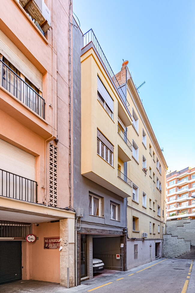 Más detalles de Edificio residencial​ en venta
