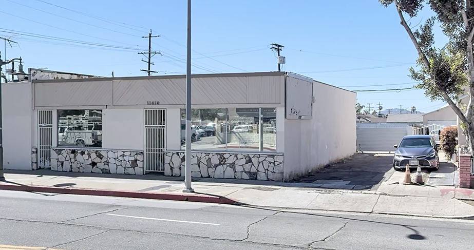 11408-11410 Saticoy St, North Hollywood, CA en venta - Foto del edificio - Imagen 1 de 8