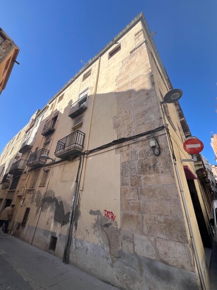 Edificio residencial en Valls, Tarragona en venta - Foto del edificio - Imagen 2 de 19