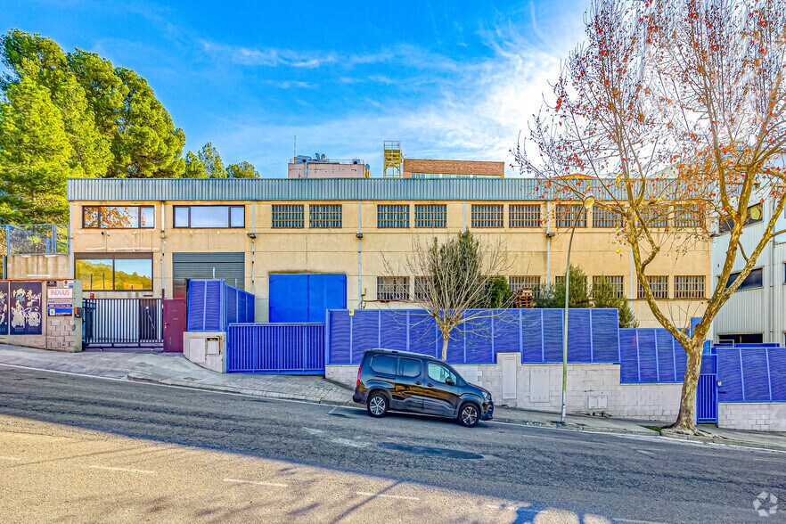 Nave en Sant Just Desvern, Barcelona en venta - Foto principal - Imagen 1 de 3