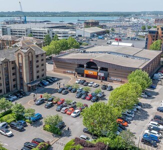 Más detalles de 4 Ocean Way, Southampton - Local en alquiler