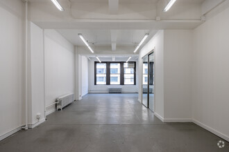 325 W 38th St, New York, NY en alquiler Foto del interior- Imagen 1 de 2