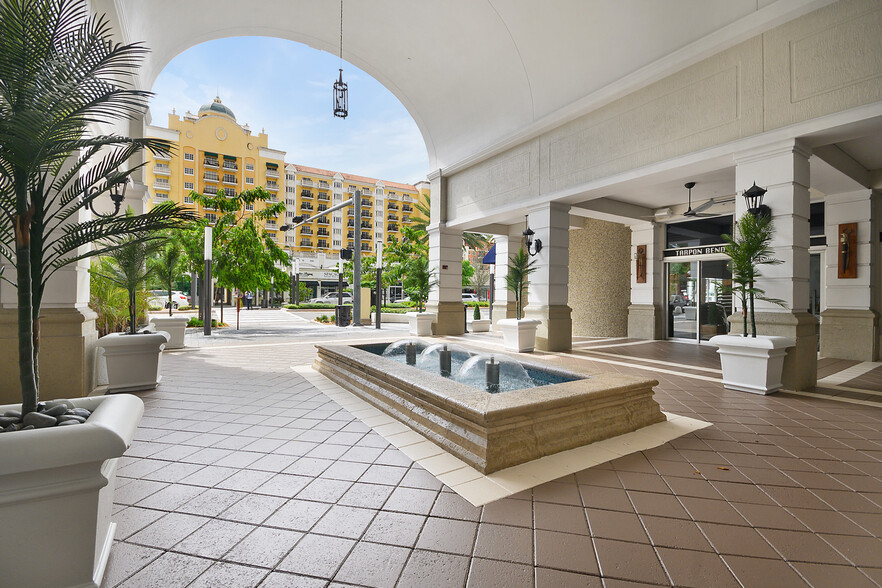 55-67 Miracle Mile, Coral Gables, FL en alquiler - Foto del edificio - Imagen 3 de 12