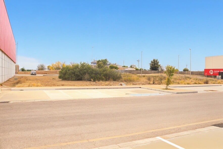 Nave en Alcalá de Guadaíra, Sevilla en venta - Foto del edificio - Imagen 2 de 22