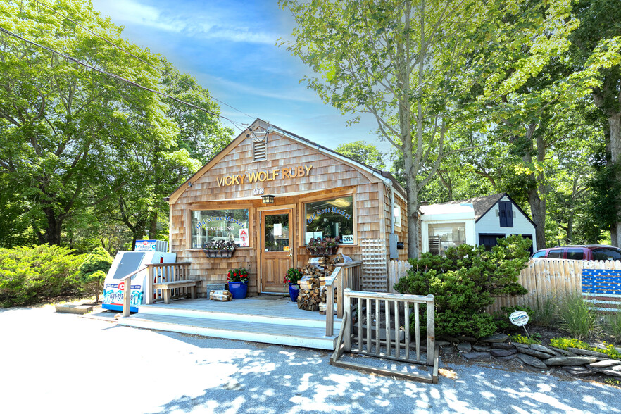 472 Old Stone Hwy, East Hampton, NY en venta - Foto del edificio - Imagen 1 de 24