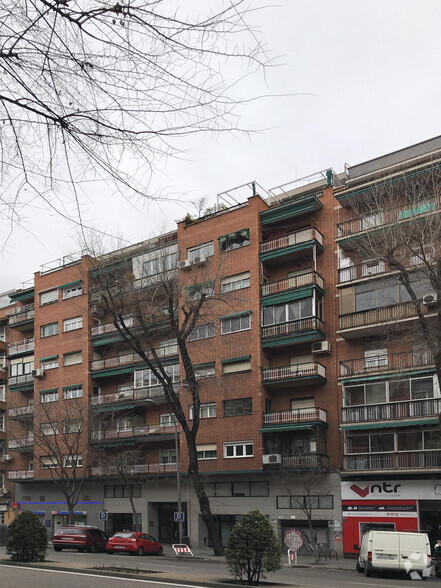 Edificios residenciales en Madrid, MAD en venta - Foto del edificio - Imagen 2 de 2