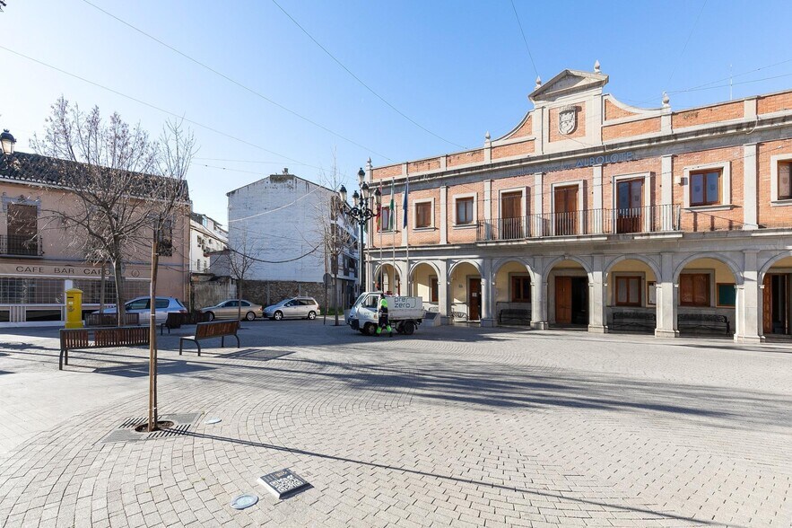 Local en Albolote, Granada en venta - Foto del edificio - Imagen 3 de 17