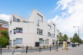 Más detalles de 10 Rue Des Blés, Saint-Denis - Oficina en alquiler