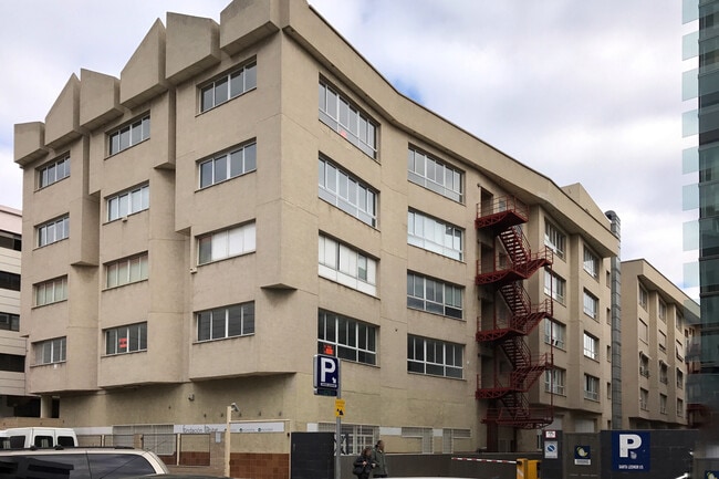 Más detalles de Calle Santa Leonor, 63, Madrid - Oficina en venta