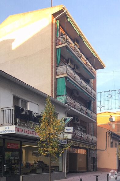 Calle Granados, 25, Torrejón de Ardoz, Madrid en venta - Foto del edificio - Imagen 1 de 1