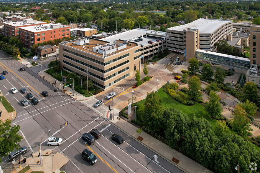 6400 Clayton Rd, Richmond Heights, MO en alquiler - Foto del edificio - Imagen 3 de 4