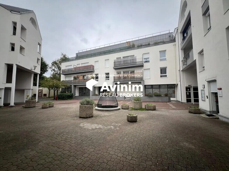 Local en Orsay en venta - Foto del edificio - Imagen 2 de 21