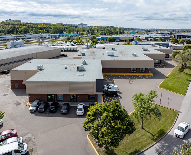 2025 Rue Lavoisier, Québec, QC en alquiler - Foto del edificio - Imagen 2 de 6