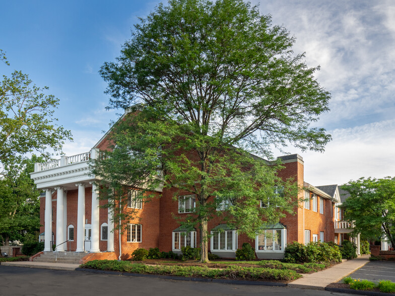 836 Farmington Ave, West Hartford, CT en alquiler - Foto del edificio - Imagen 3 de 5