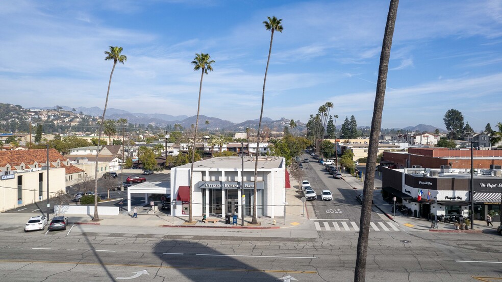 1000 N Brand Blvd, Glendale, CA en alquiler - Foto del edificio - Imagen 1 de 15