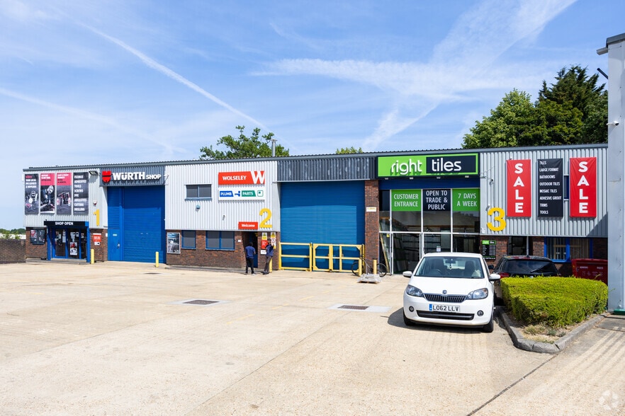 1 Gatwick Rd, Crawley en alquiler - Foto del edificio - Imagen 2 de 2