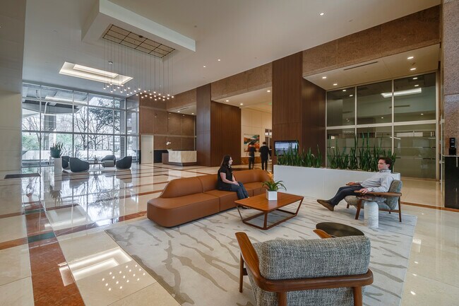 Más detalles de 909 Lake Carolyn Pky, Irving, TX - Oficina, local en alquiler