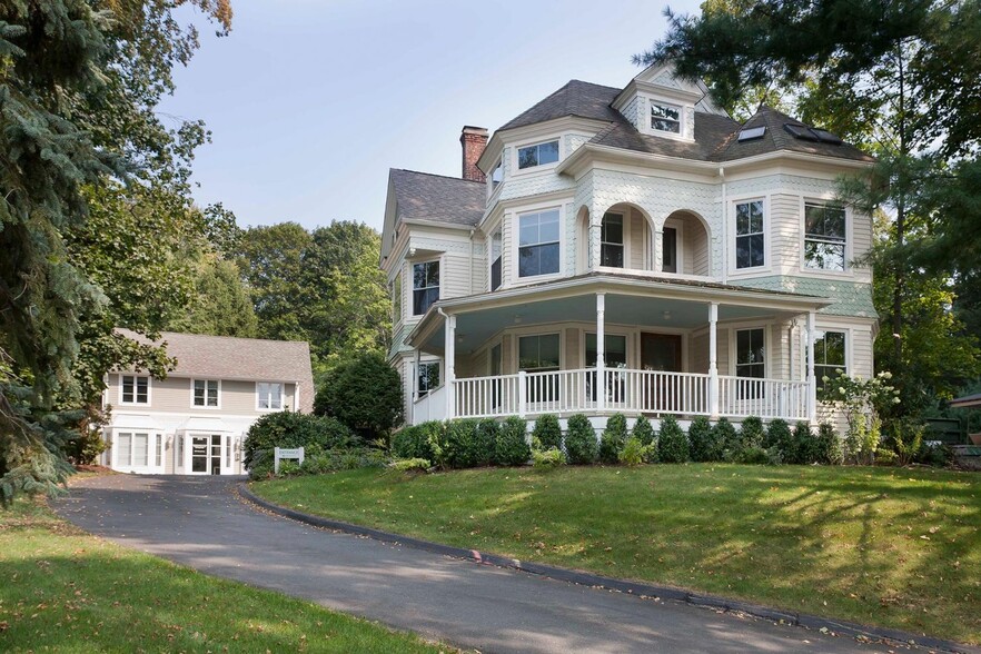 27 Imperial Ave, Westport, CT en alquiler - Foto del edificio - Imagen 1 de 2