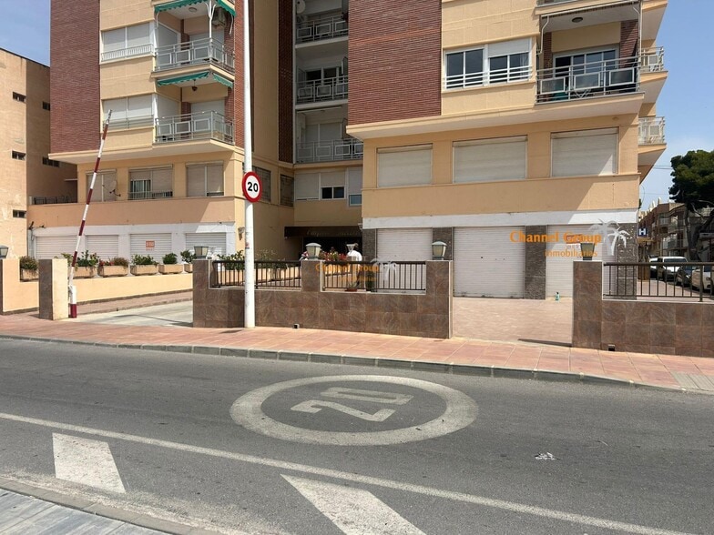 Local en San Pedro del Pinatar, Murcia en venta - Foto del edificio - Imagen 1 de 2