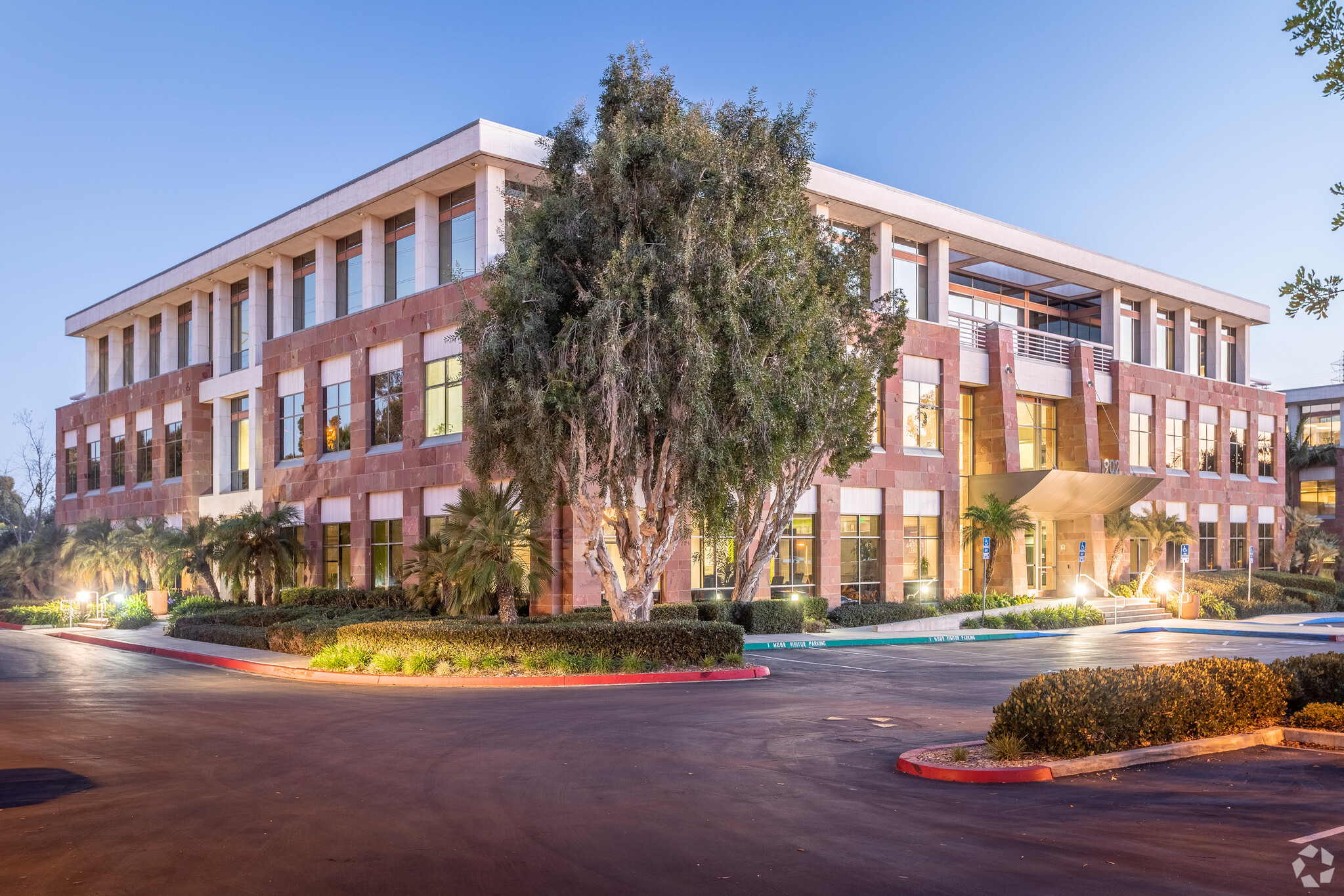 1902 Wright Pl, Carlsbad, CA en alquiler Foto del edificio- Imagen 1 de 14