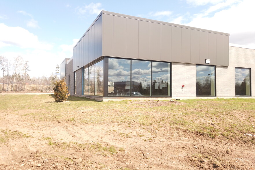 555 Mapleton Rd, Moncton, NB en alquiler - Foto del edificio - Imagen 2 de 12