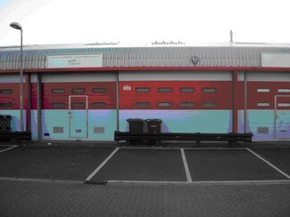 Más detalles de Acacia Clos, Leighton Buzzard - Nave en alquiler