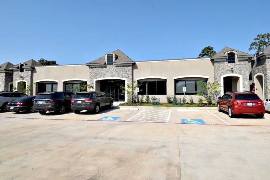 150 Pine Forest Dr, Shenandoah, TX en alquiler - Foto principal - Imagen 1 de 17