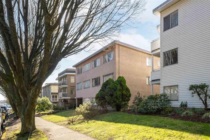 8645 Fremlin St, Vancouver, BC en venta - Foto del edificio - Imagen 2 de 7