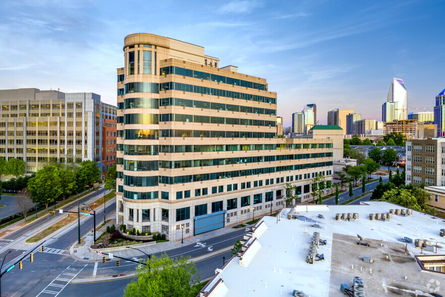 901 W Trade St, Charlotte, NC en alquiler - Foto del edificio - Imagen 3 de 9