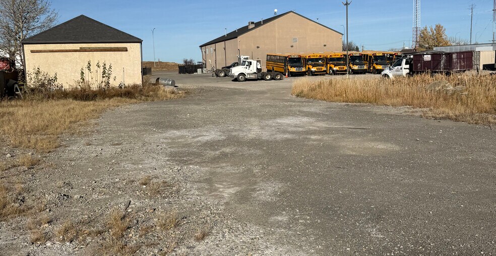 4207 80 Ave NE, Calgary, AB en alquiler - Foto principal - Imagen 2 de 6