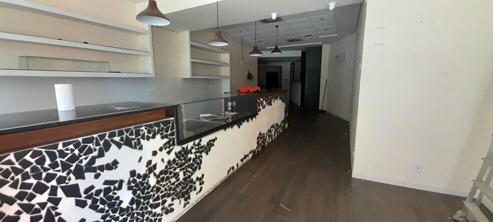 Local en Córdoba, Córdoba en alquiler - Foto del interior - Imagen 1 de 18