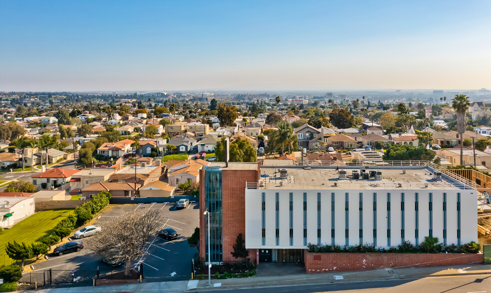 4314 W Slauson Ave, Los Angeles, CA en alquiler - Foto del edificio - Imagen 1 de 6