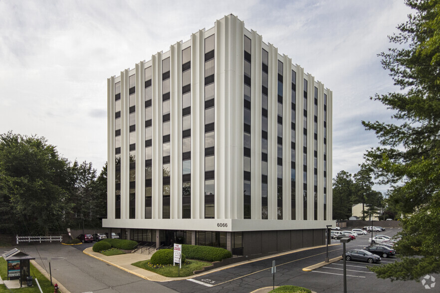 6066 Leesburg Pike, Falls Church, VA en alquiler - Foto del edificio - Imagen 1 de 7