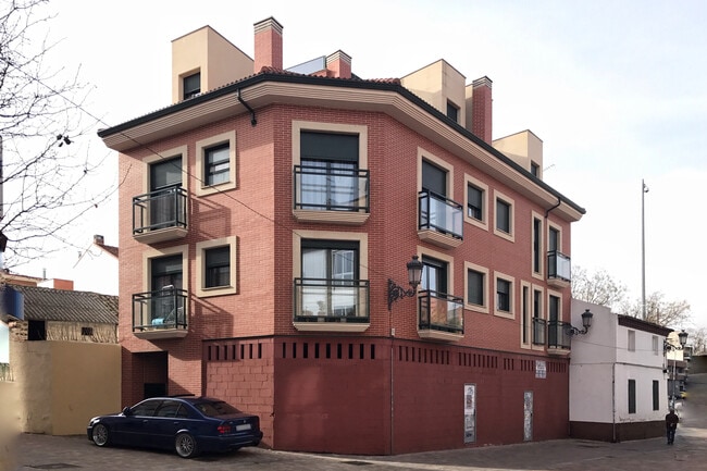 Más detalles de Calle Norte, 2, Fuenlabrada - Edificio residencial​ en venta