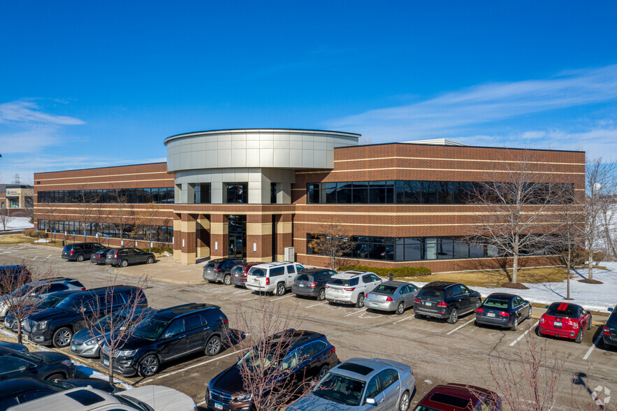 8530 Eagle Point Blvd, Lake Elmo, MN en alquiler - Foto del edificio - Imagen 1 de 5