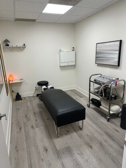 16260 Ventura Blvd, Encino, CA en alquiler - Foto del interior - Imagen 3 de 9