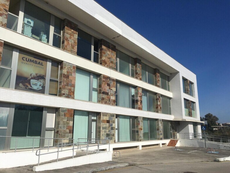 Oficina en Los Barrios, Cádiz en venta - Foto del edificio - Imagen 2 de 18