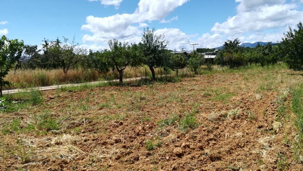 Terreno en Cacabelos en venta - Foto del edificio - Imagen 3 de 11