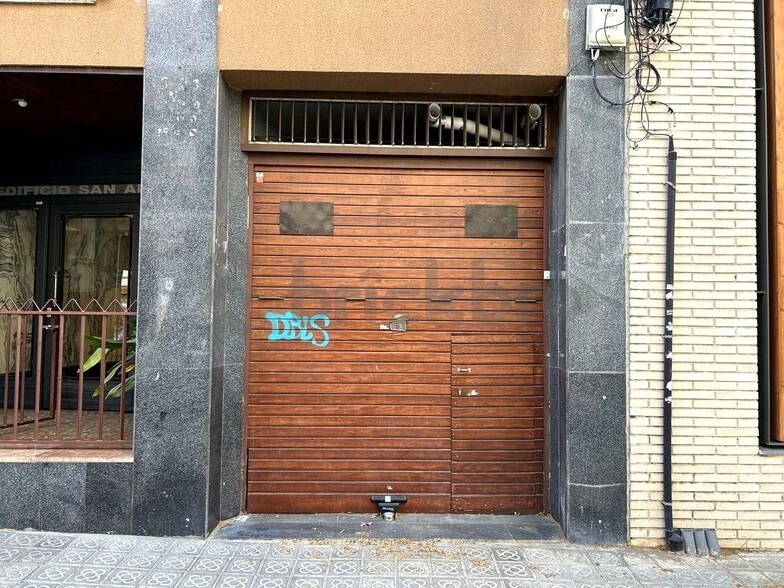 Edificio residencial en Barcelona, Barcelona en venta - Foto del edificio - Imagen 1 de 4