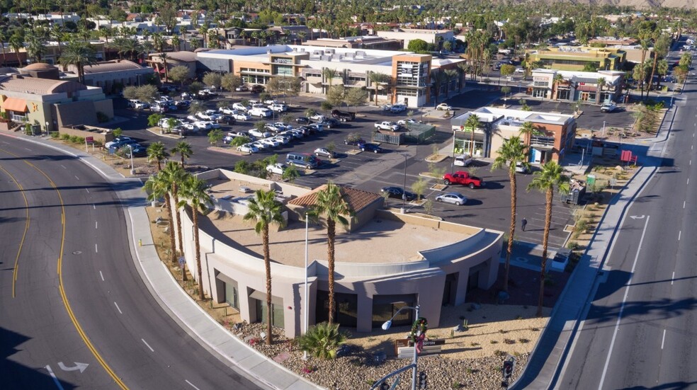 El Paseo, Palm Desert, CA en alquiler - Foto del edificio - Imagen 2 de 16