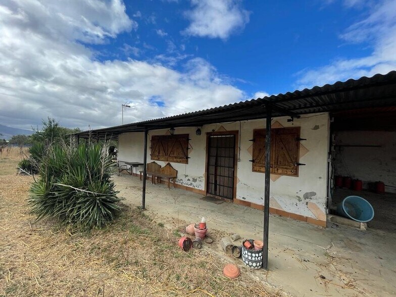 Terreno en Carracedelo, León en venta - Foto principal - Imagen 1 de 38