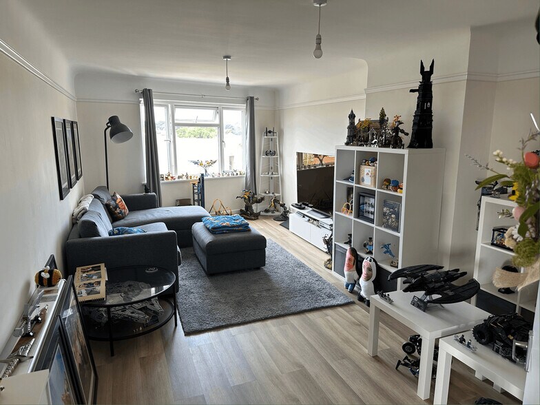 55 Seaward Av, New Milton en venta - Foto del edificio - Imagen 3 de 3