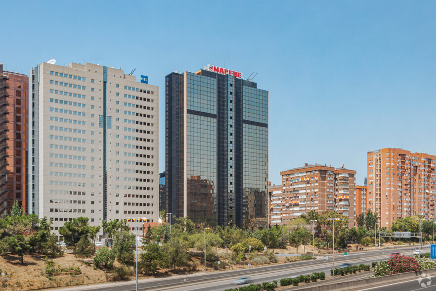 Avenida Burgos, 12, Madrid, Madrid en alquiler - Foto del edificio - Imagen 1 de 22