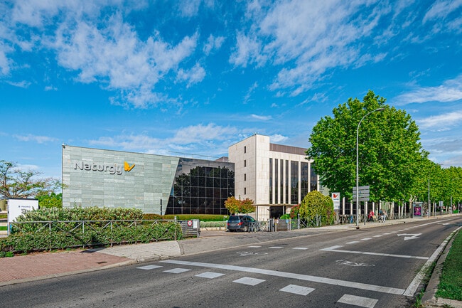 Más detalles de Avenida San Luis, 77, Madrid - Oficina en alquiler